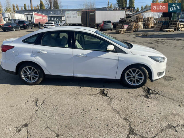 Белый Форд Фокус, объемом двигателя 2 л и пробегом 117 тыс. км за 8599 $, фото 2 на Automoto.ua