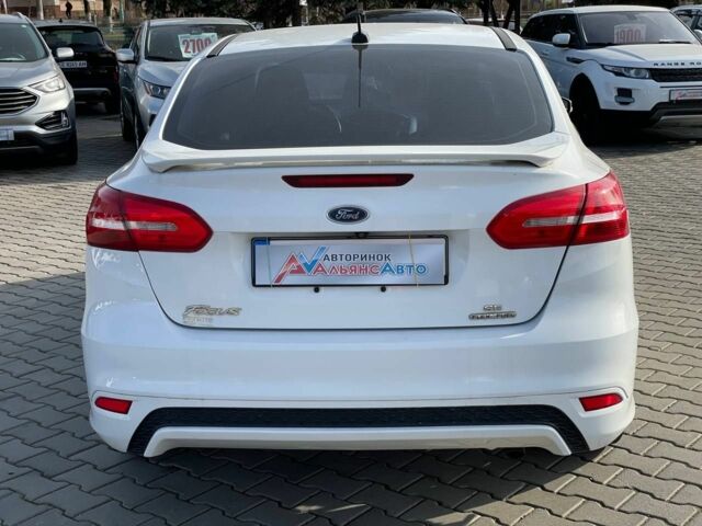 Білий Форд Фокус, об'ємом двигуна 2 л та пробігом 109 тис. км за 8200 $, фото 5 на Automoto.ua