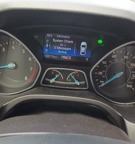 Білий Форд Фокус, об'ємом двигуна 2 л та пробігом 130 тис. км за 9000 $, фото 6 на Automoto.ua