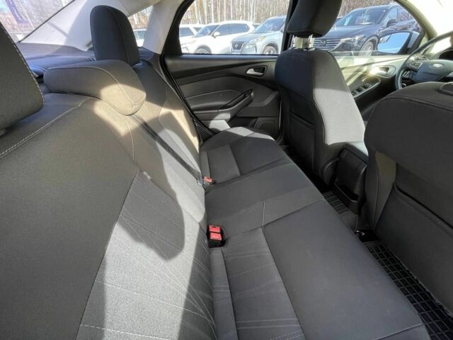 Білий Форд Фокус, об'ємом двигуна 2 л та пробігом 109 тис. км за 8200 $, фото 19 на Automoto.ua