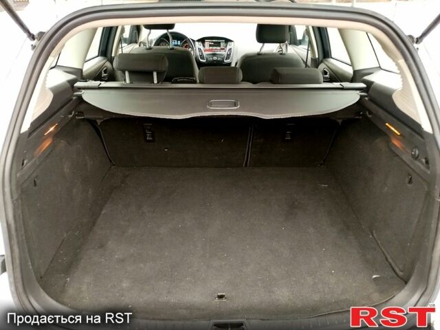 Білий Форд Фокус, об'ємом двигуна 1.6 л та пробігом 163 тис. км за 8699 $, фото 13 на Automoto.ua