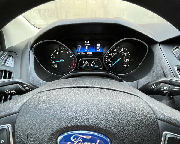 Білий Форд Фокус, об'ємом двигуна 2 л та пробігом 161 тис. км за 8300 $, фото 14 на Automoto.ua