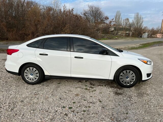 Білий Форд Фокус, об'ємом двигуна 2 л та пробігом 155 тис. км за 6999 $, фото 3 на Automoto.ua