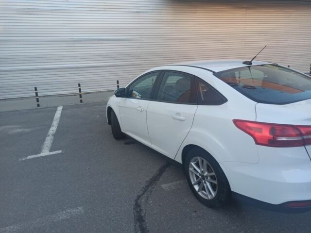 Белый Форд Фокус, объемом двигателя 2 л и пробегом 119 тыс. км за 7500 $, фото 6 на Automoto.ua