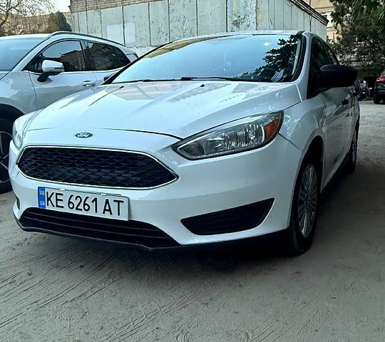 Білий Форд Фокус, об'ємом двигуна 2 л та пробігом 150 тис. км за 7500 $, фото 4 на Automoto.ua