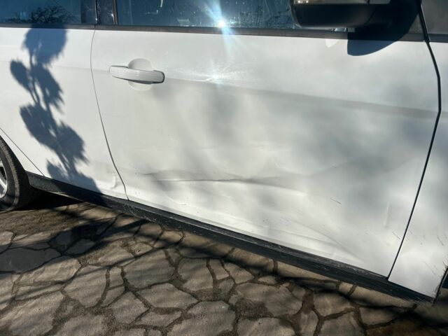 Білий Форд Фокус, об'ємом двигуна 2 л та пробігом 93 тис. км за 5800 $, фото 6 на Automoto.ua