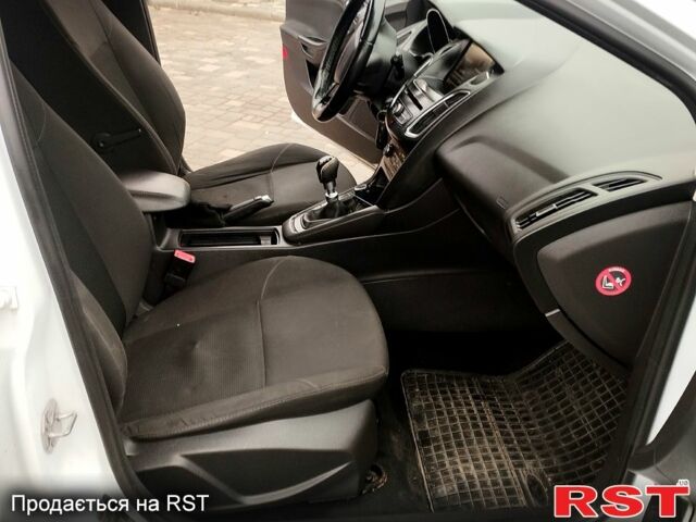 Білий Форд Фокус, об'ємом двигуна 1.6 л та пробігом 163 тис. км за 8699 $, фото 8 на Automoto.ua