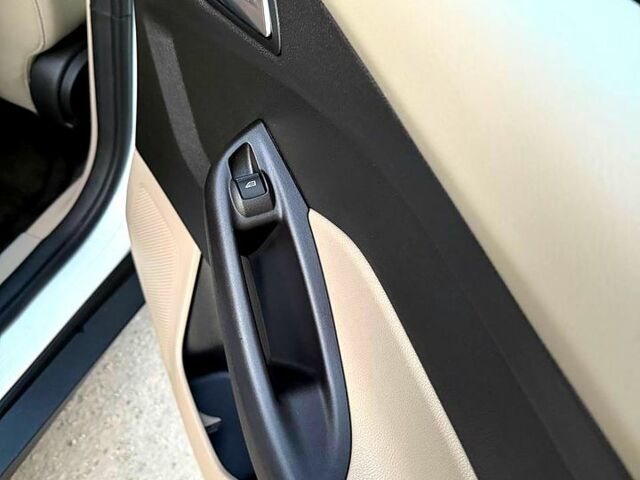 Белый Форд Фокус, объемом двигателя 2 л и пробегом 198 тыс. км за 8900 $, фото 8 на Automoto.ua