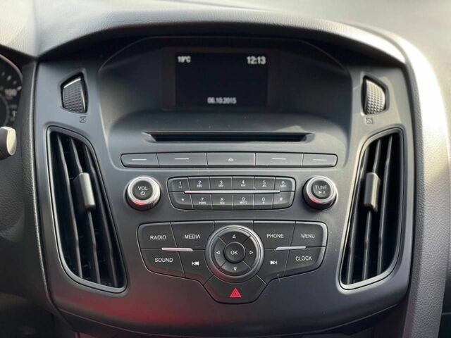 Білий Форд Фокус, об'ємом двигуна 2 л та пробігом 109 тис. км за 8200 $, фото 10 на Automoto.ua