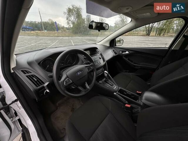 Форд Фокус 2015 в Запорожье на Automoto.ua Белый Форд Фокус, объемом двигателя 2 л и пробегом 150 тыс. км за 9900 $, фото 7 на Automoto.ua