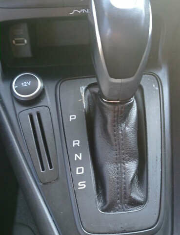 Білий Форд Фокус, об'ємом двигуна 2 л та пробігом 195 тис. км за 8999 $, фото 16 на Automoto.ua