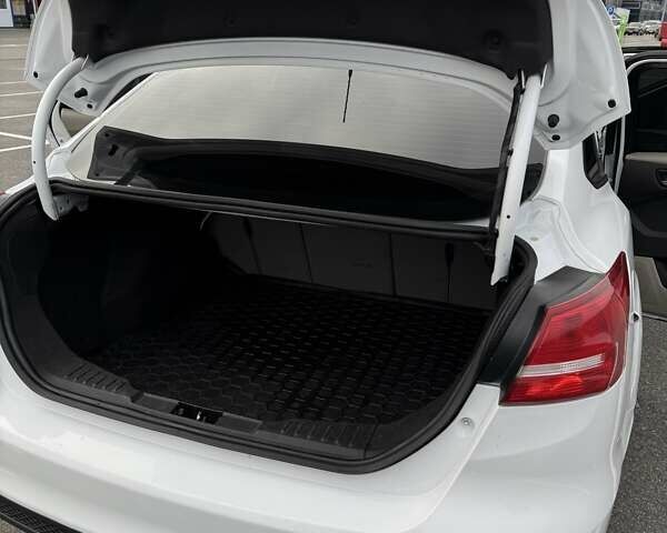 Белый Форд Фокус, объемом двигателя 2 л и пробегом 205 тыс. км за 8300 $, фото 45 на Automoto.ua