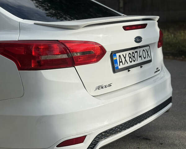 Белый Форд Фокус, объемом двигателя 2 л и пробегом 146 тыс. км за 7800 $, фото 7 на Automoto.ua