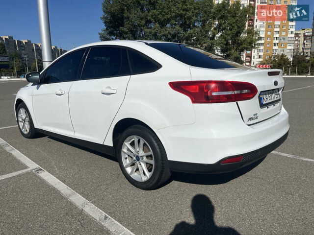 Білий Форд Фокус, об'ємом двигуна 2 л та пробігом 188 тис. км за 6850 $, фото 4 на Automoto.ua