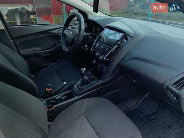 Белый Форд Фокус, объемом двигателя 2 л и пробегом 195 тыс. км за 8200 $, фото 18 на Automoto.ua