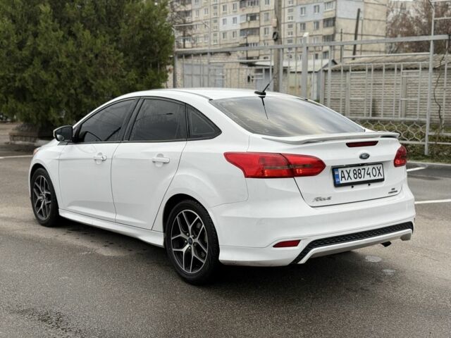 Белый Форд Фокус, объемом двигателя 2 л и пробегом 145 тыс. км за 7500 $, фото 1 на Automoto.ua