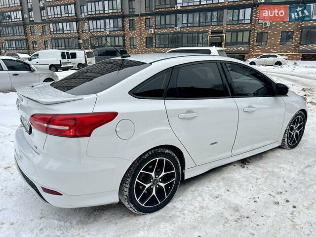 Білий Форд Фокус, об'ємом двигуна 2 л та пробігом 147 тис. км за 7950 $, фото 10 на Automoto.ua