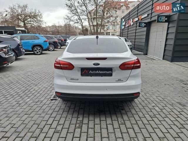 Белый Форд Фокус, объемом двигателя 2 л и пробегом 102 тыс. км за 7900 $, фото 4 на Automoto.ua