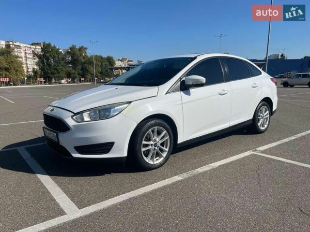 Белый Форд Фокус, объемом двигателя 2 л и пробегом 190 тыс. км за 8050 $, фото 6 на Automoto.ua