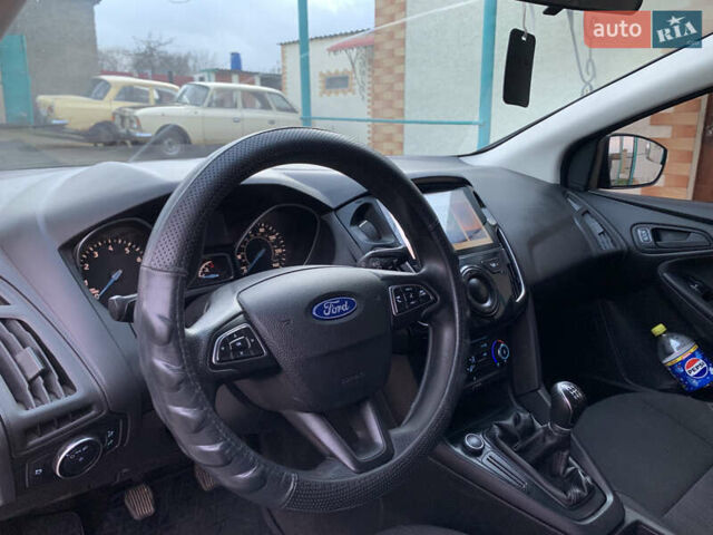 Белый Форд Фокус, объемом двигателя 2 л и пробегом 195 тыс. км за 8200 $, фото 16 на Automoto.ua