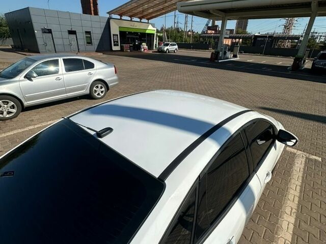 Білий Форд Фокус, об'ємом двигуна 2 л та пробігом 218 тис. км за 8200 $, фото 3 на Automoto.ua