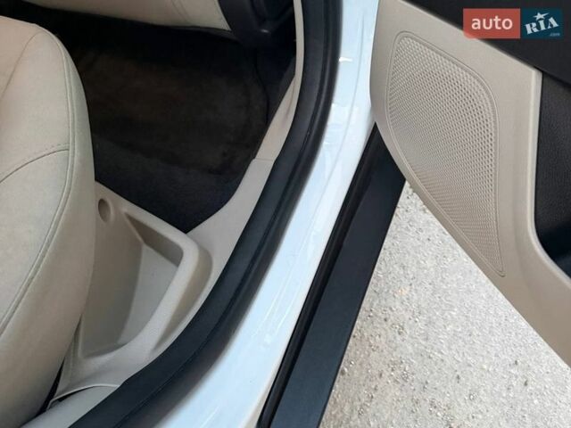 Білий Форд Фокус, об'ємом двигуна 2 л та пробігом 198 тис. км за 9500 $, фото 20 на Automoto.ua