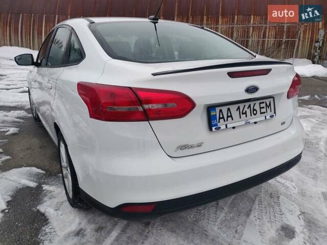 Білий Форд Фокус, об'ємом двигуна 2 л та пробігом 170 тис. км за 8350 $, фото 4 на Automoto.ua