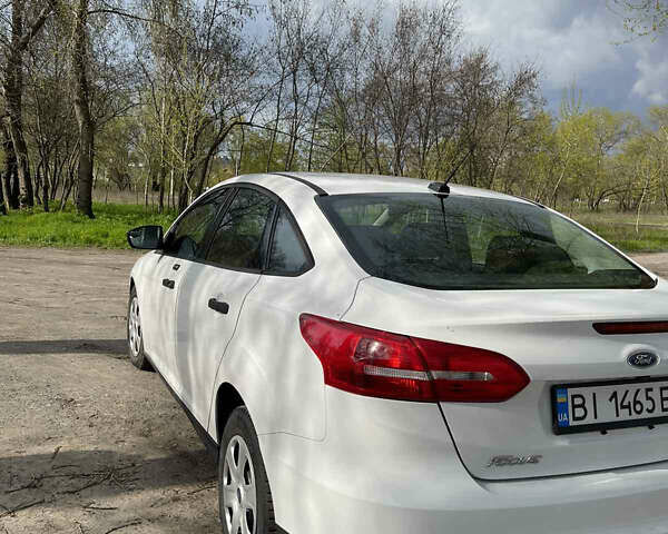 Форд Фокус 2015 у Горішні Плавні (Комсомольськ) на Automoto.ua Білий Форд Фокус, об'ємом двигуна 2 л та пробігом 165 тис. км за 6999 $, фото 9 на Automoto.ua