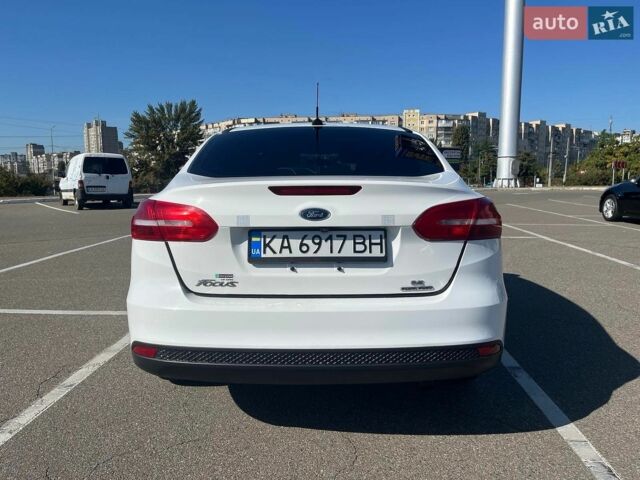 Белый Форд Фокус, объемом двигателя 2 л и пробегом 190 тыс. км за 5999 $, фото 3 на Automoto.ua