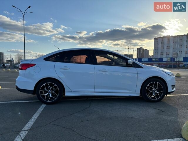 Білий Форд Фокус, об'ємом двигуна 2 л та пробігом 182 тис. км за 8500 $, фото 6 на Automoto.ua