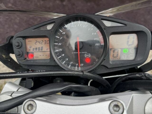 Белый Форд Фокус, объемом двигателя 2 л и пробегом 203 тыс. км за 8200 $, фото 8 на Automoto.ua