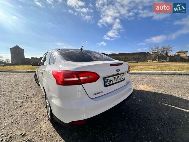 Белый Форд Фокус, объемом двигателя 2 л и пробегом 188 тыс. км за 7900 $, фото 3 на Automoto.ua