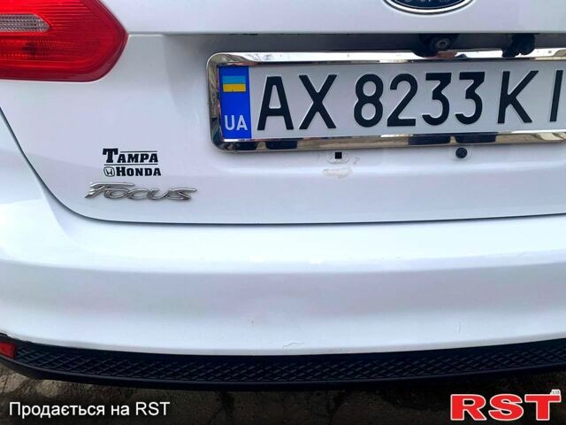 Белый Форд Фокус, объемом двигателя 2 л и пробегом 350 тыс. км за 7700 $, фото 4 на Automoto.ua