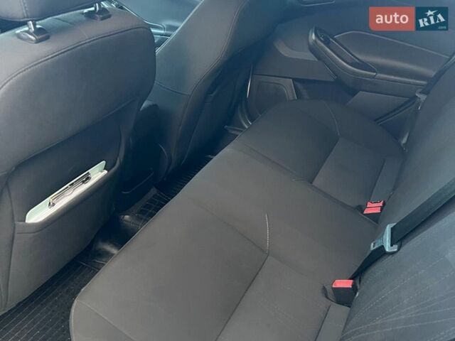 Білий Форд Фокус, об'ємом двигуна 2 л та пробігом 110 тис. км за 7600 $, фото 6 на Automoto.ua