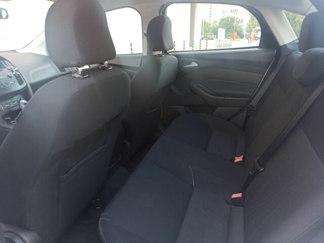 Белый Форд Фокус, объемом двигателя 2 л и пробегом 119 тыс. км за 7500 $, фото 8 на Automoto.ua