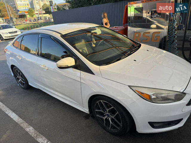 Белый Форд Фокус, объемом двигателя 2 л и пробегом 125 тыс. км за 8900 $, фото 3 на Automoto.ua