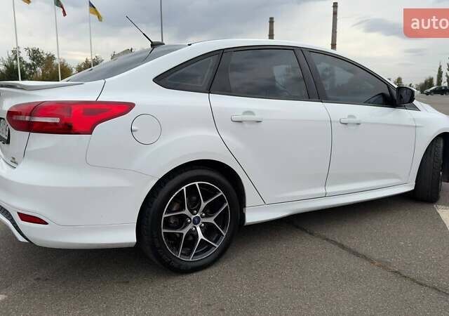 Форд Фокус 2015 в Кривом Роге на Automoto.ua Белый Форд Фокус, объемом двигателя 2 л и пробегом 109 тыс. км за 8900 $, фото 5 на Automoto.ua