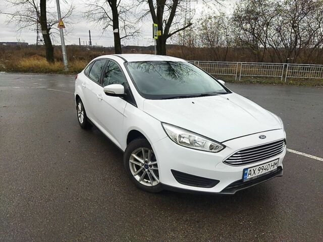 Форд Фокус 2015 в Харькове на Automoto.ua Белый Форд Фокус, объемом двигателя 2 л и пробегом 119 тыс. км за 7700 $, фото 14 на Automoto.ua