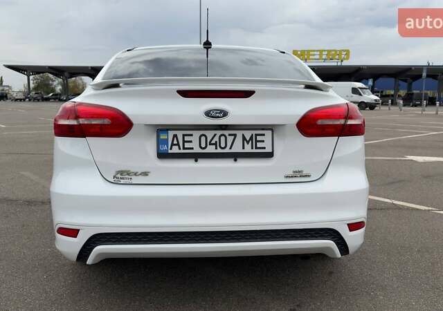 Форд Фокус 2015 в Кривом Роге на Automoto.ua Белый Форд Фокус, объемом двигателя 2 л и пробегом 109 тыс. км за 8900 $, фото 7 на Automoto.ua