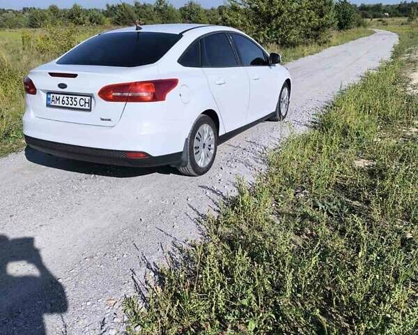 Форд Фокус 2016 у Житомирі на Automoto.ua Білий Форд Фокус, об'ємом двигуна 1.6 л та пробігом 119 тис. км за 8500 $, фото 6 на Automoto.ua