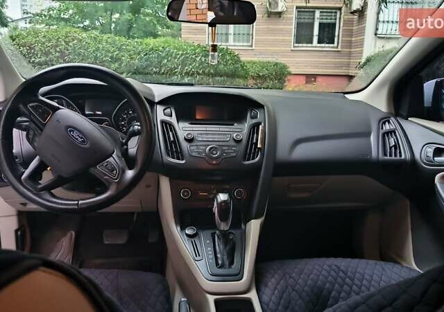 Белый Форд Фокус, объемом двигателя 2 л и пробегом 136 тыс. км за 9200 $, фото 11 на Automoto.ua