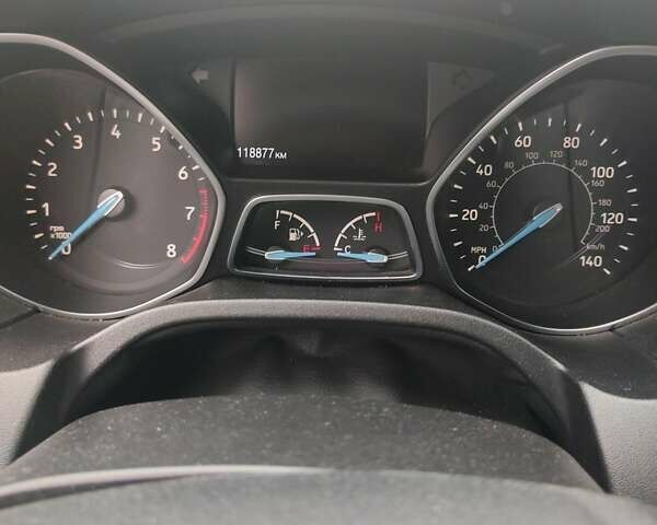 Белый Форд Фокус, объемом двигателя 2 л и пробегом 119 тыс. км за 8800 $, фото 7 на Automoto.ua