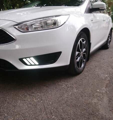 Белый Форд Фокус, объемом двигателя 1.6 л и пробегом 45 тыс. км за 10700 $, фото 31 на Automoto.ua