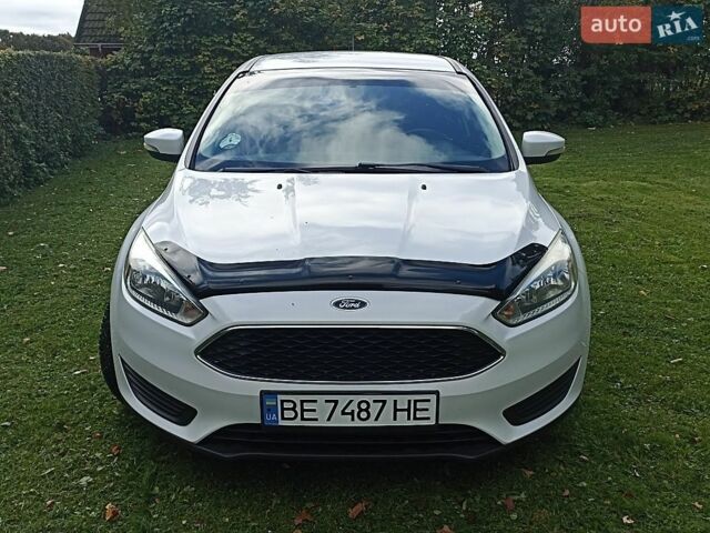 Білий Форд Фокус, об'ємом двигуна 2 л та пробігом 157 тис. км за 7499 $, фото 1 на Automoto.ua