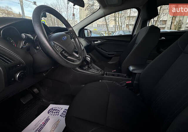 Белый Форд Фокус, объемом двигателя 2 л и пробегом 140 тыс. км за 7500 $, фото 7 на Automoto.ua