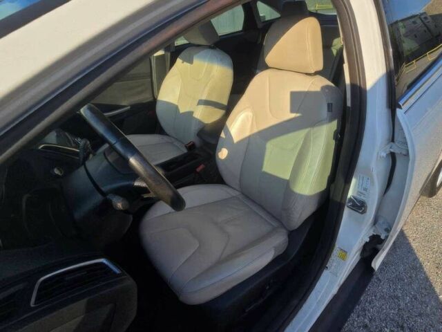 Белый Форд Фокус, объемом двигателя 2 л и пробегом 79 тыс. км за 4300 $, фото 8 на Automoto.ua