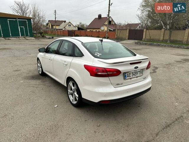 Форд Фокус 2016 в Днепре (Днепропетровске) на Automoto.ua Белый Форд Фокус, объемом двигателя 2 л и пробегом 142 тыс. км за 9500 $, фото 7 на Automoto.ua