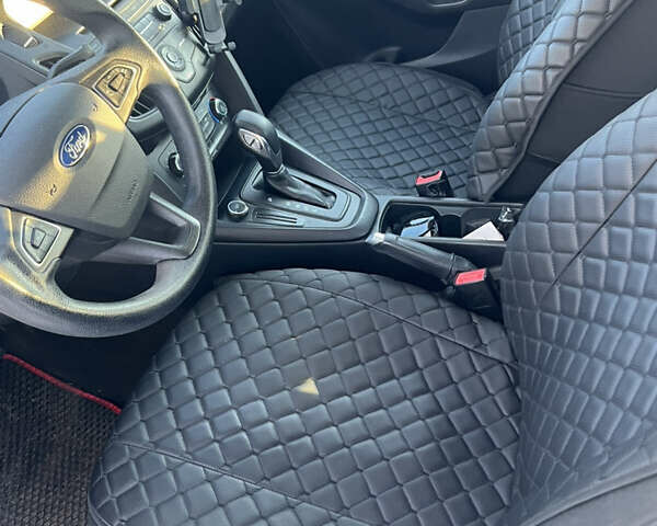 Білий Форд Фокус, об'ємом двигуна 2 л та пробігом 142 тис. км за 8800 $, фото 7 на Automoto.ua