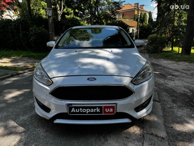 Белый Форд Фокус, объемом двигателя 2 л и пробегом 77 тыс. км за 9190 $, фото 1 на Automoto.ua