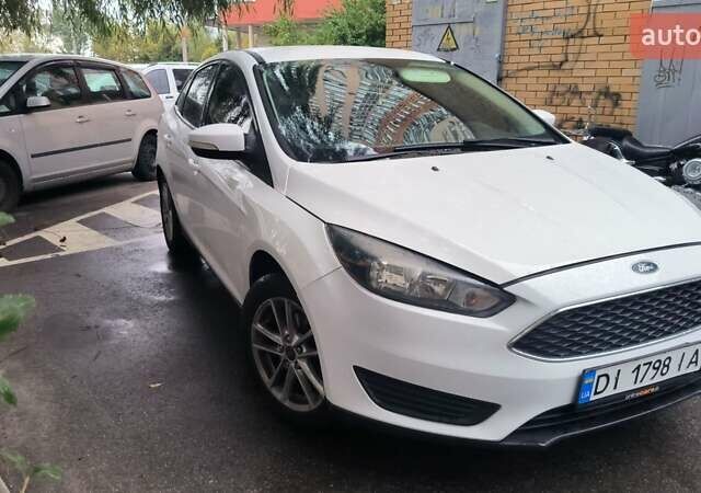 Белый Форд Фокус, объемом двигателя 2 л и пробегом 136 тыс. км за 9200 $, фото 9 на Automoto.ua